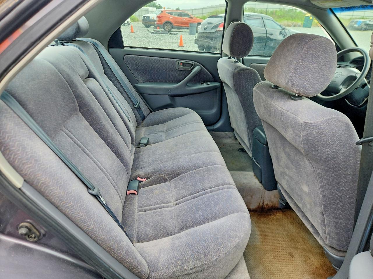 1998 Toyota Camry Le Gray vin: 4T1BG22K5WU857653