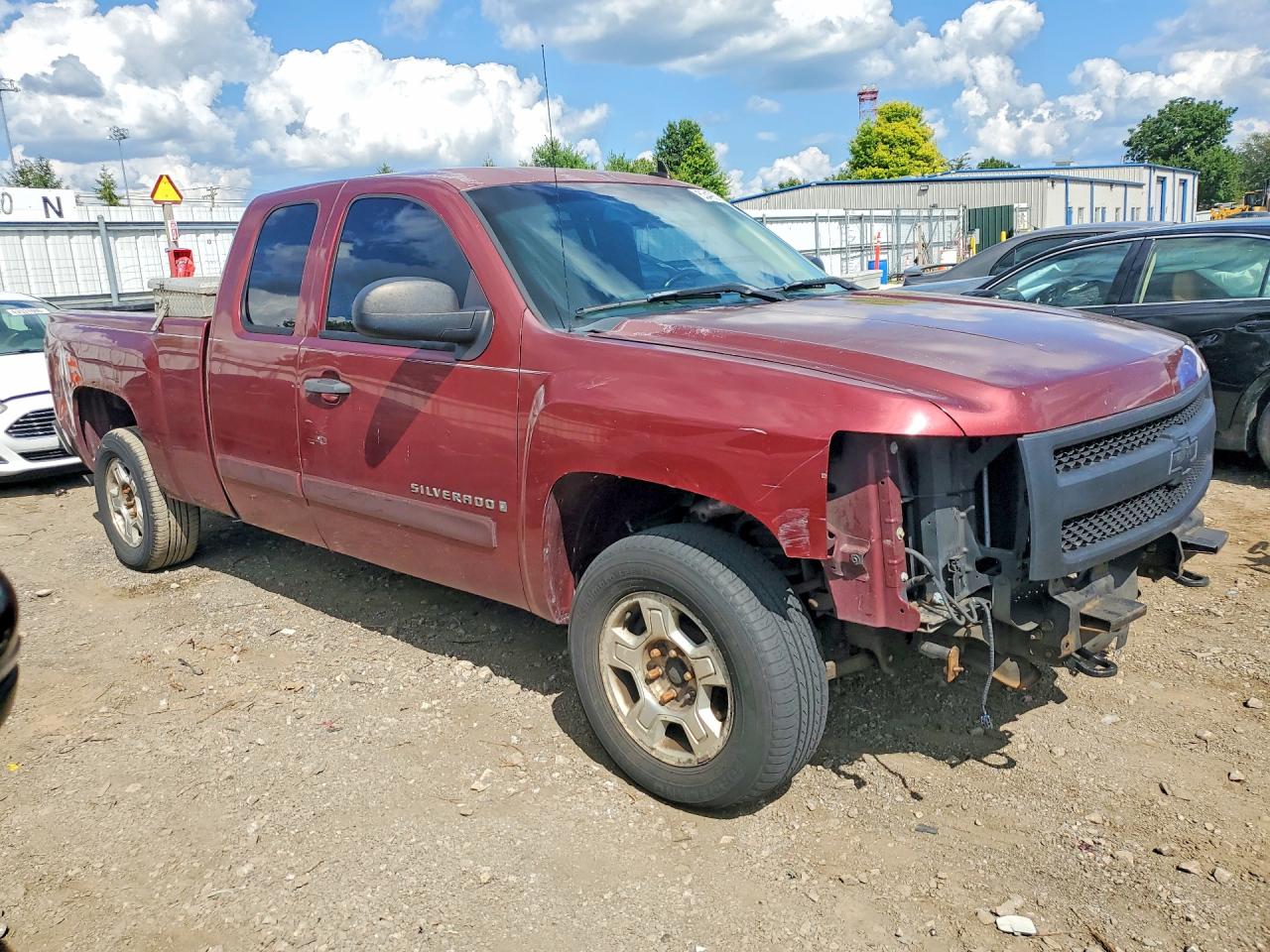 2008 Chevrolet Silverado K1500 Red vin: 2GCEK190381251751