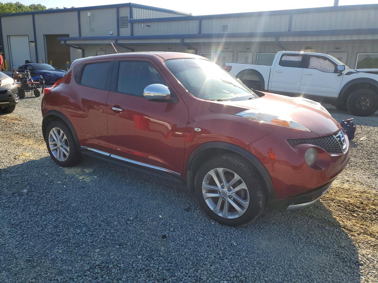 2012 Nissan Juke S Red vin: JN8AF5MV4CT120123