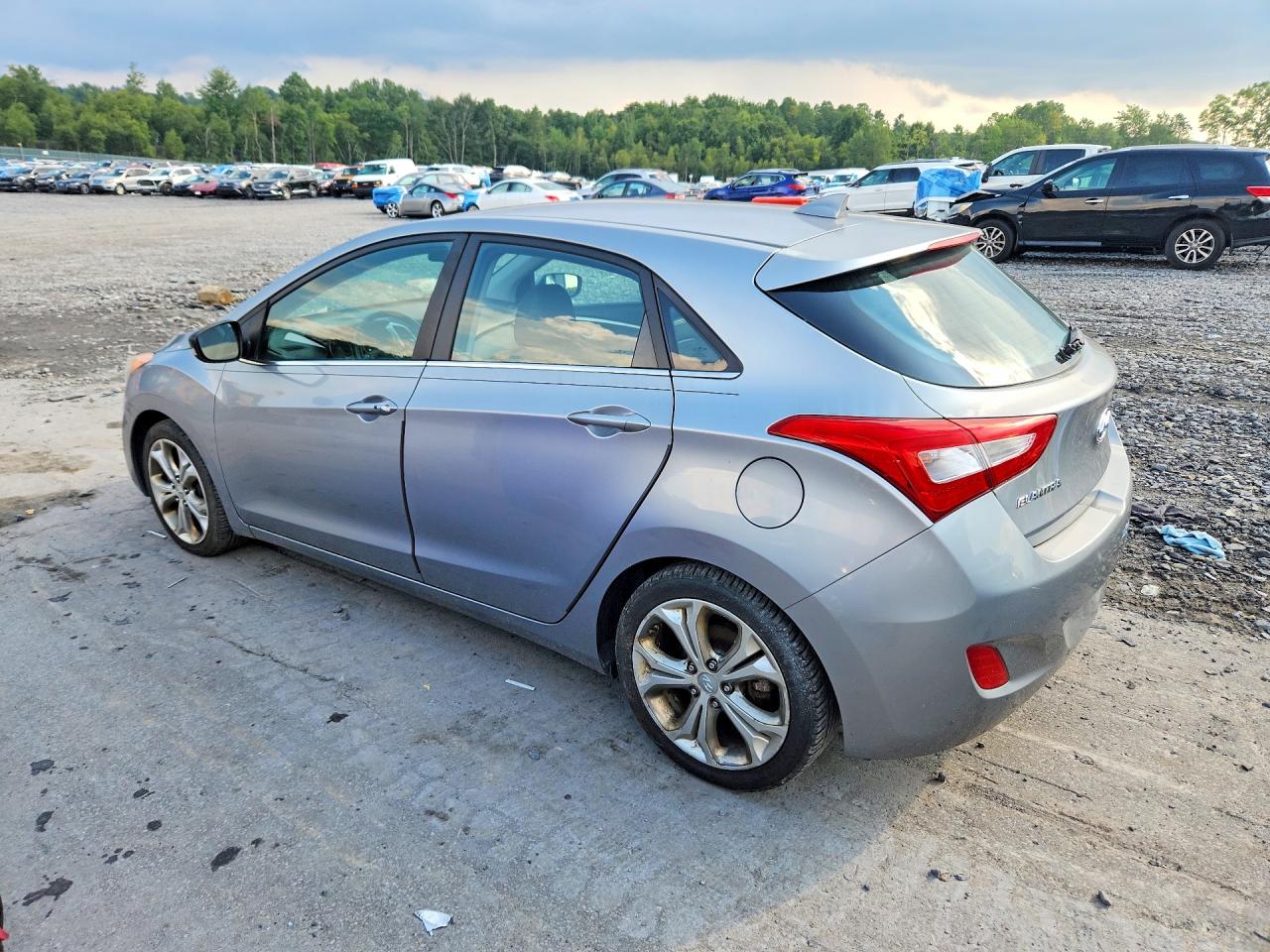 2014 Hyundai Elantra Gt Base Gray vin: KMHD35LH2EU219285