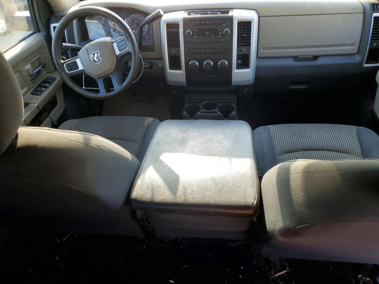 2009 Dodge Ram 1500 Beige vin: 1D3HB13P19J523165