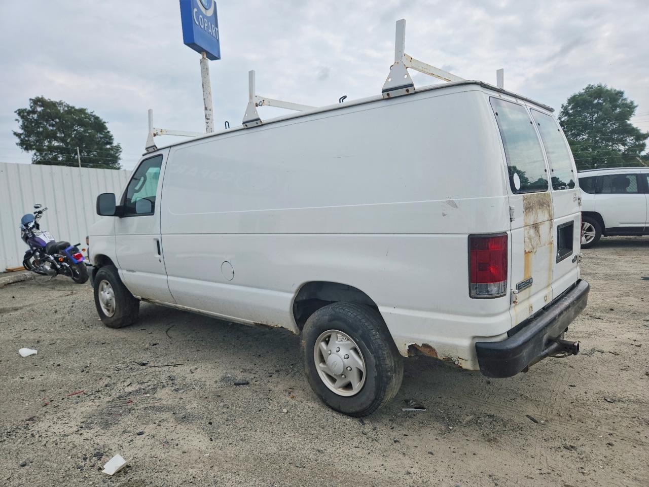 2008 Ford Econoline E250 Van White vin: 1FTNE24W68DA29072