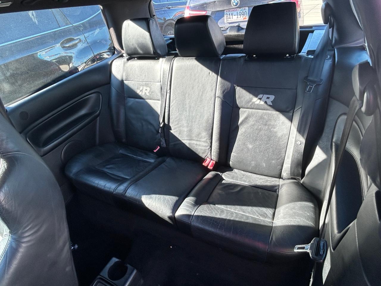2004 Volkswagen R32 Черный vin: WVWKG61J34D099569