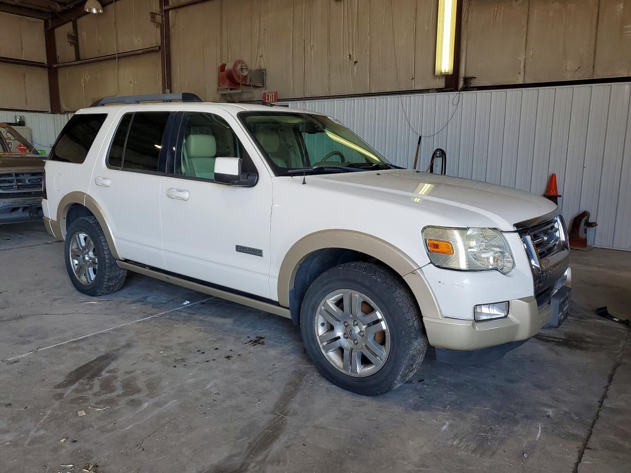 2008 Ford Explorer Eddie Bauer White vin: 1FMEU74EX8UA01164