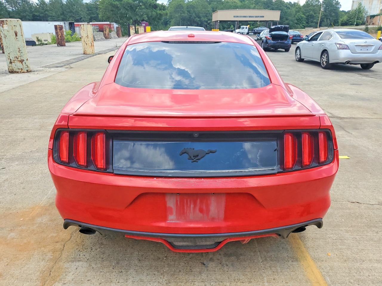 2015 Ford Mustang Red vin: 1FA6P8TH9F5312065