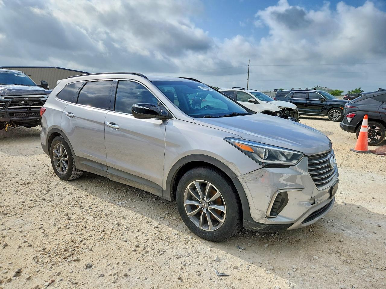 2017 Hyundai Santa Fe Se Silver vin: KM8SM4HF9HU170516