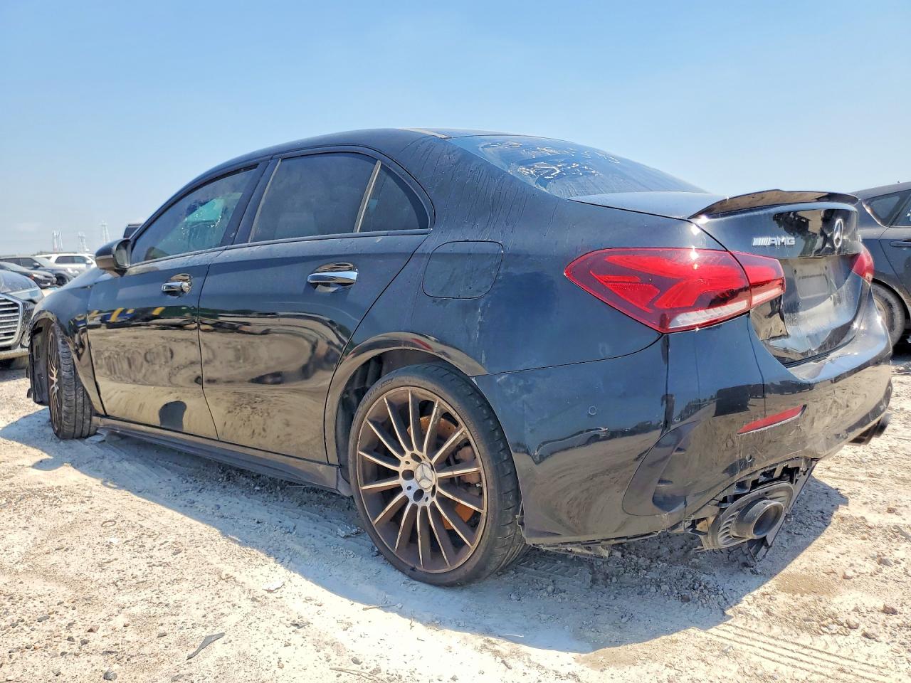 2021 Mercedes-benz A 35 Amg Черный vin: W1K3G5BB8MJ321245