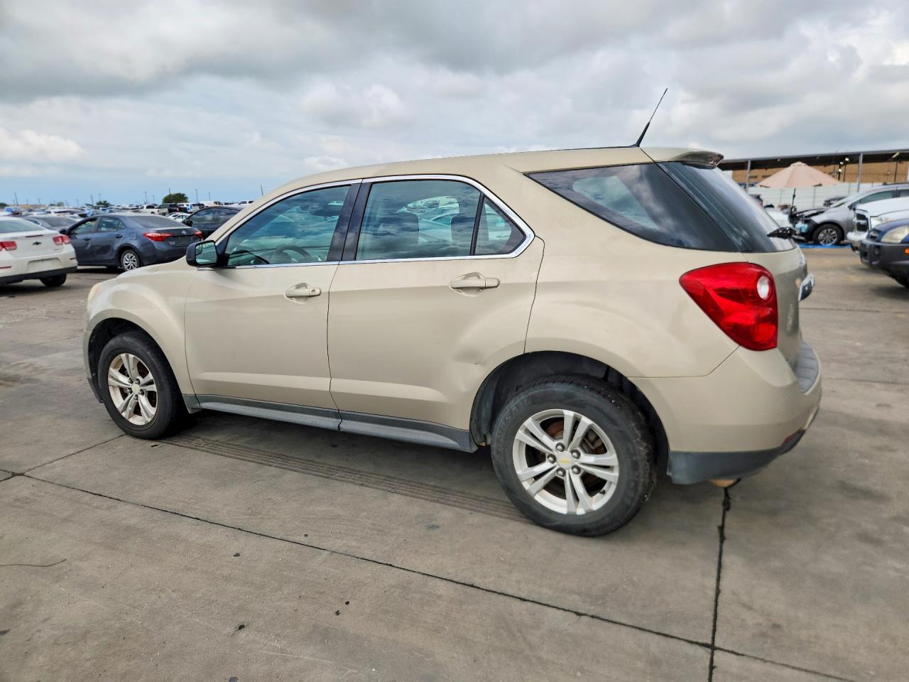 2012 Chevrolet Equinox Ls Beige vin: 2GNALBEK3C1310919