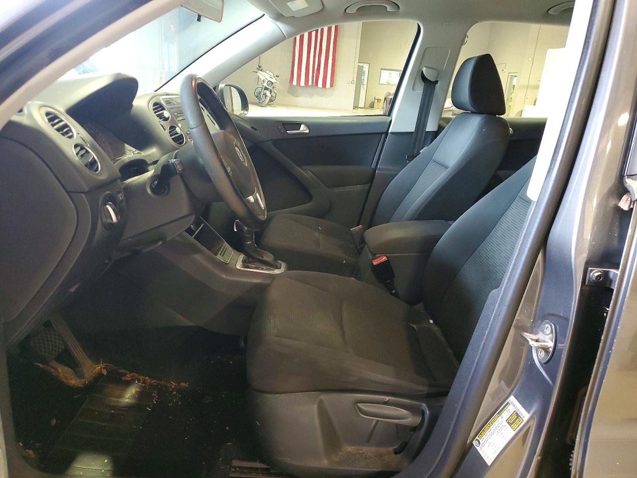 2014 Volkswagen Tiguan S Gray vin: WVGBV3AXXEW508838