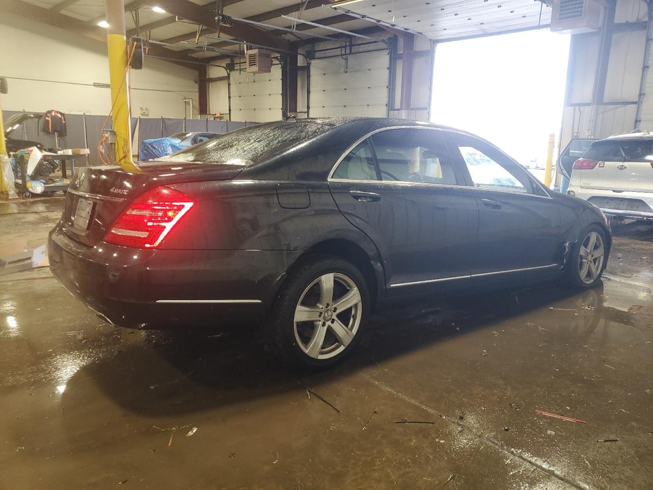 2013 Mercedes-benz S 550 4matic Charcoal vin: WDDNG9EB1DA525820