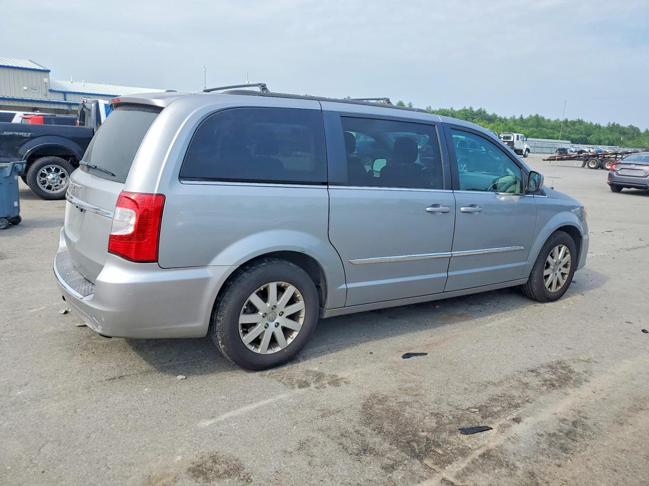 2015 Chrysler Town & Country Touring Серебряный vin: 2C4RC1BG8FR582832