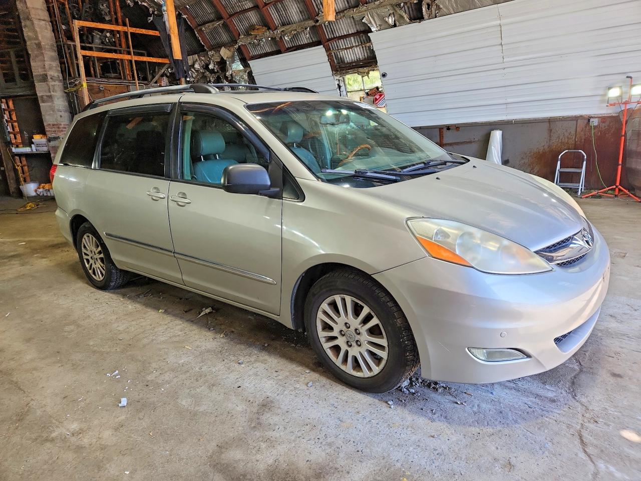 2008 Toyota Sienna Xle Limited Серебряный vin: 5TDZK22CX8S183145