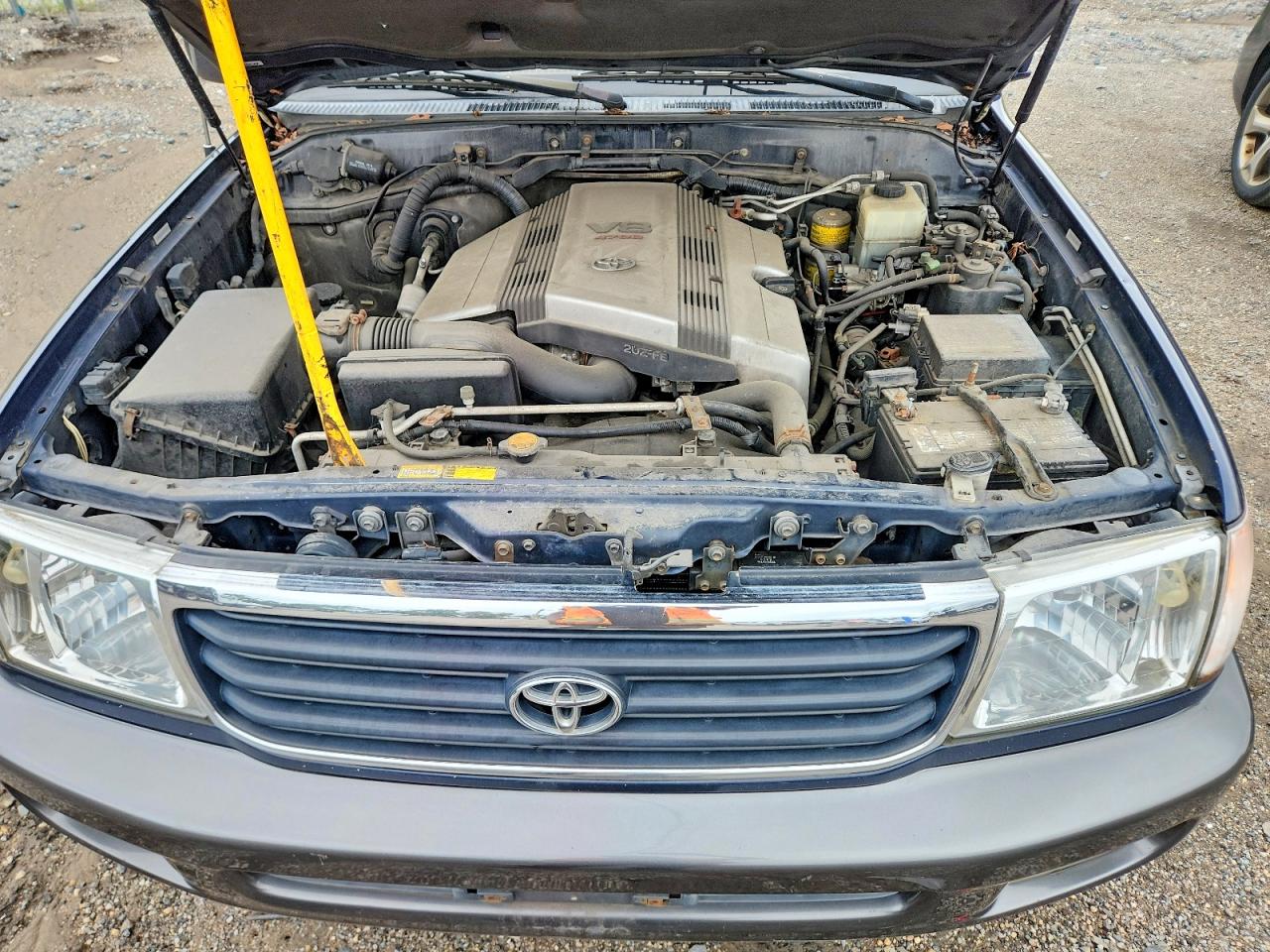 2002 Toyota Land Cruiser Base Blue vin: JTEHT05J922026742