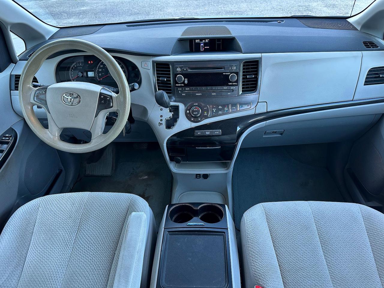 2014 Toyota Sienna Le Silver vin: 5TDKK3DCXES478665