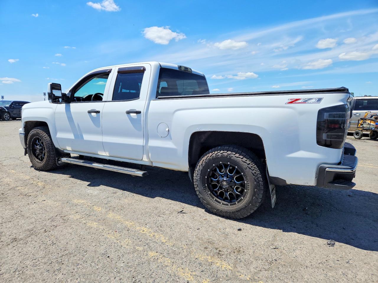2014 Chevrolet Silverado K1500 Lt White vin: 1GCVKREC8EZ197364