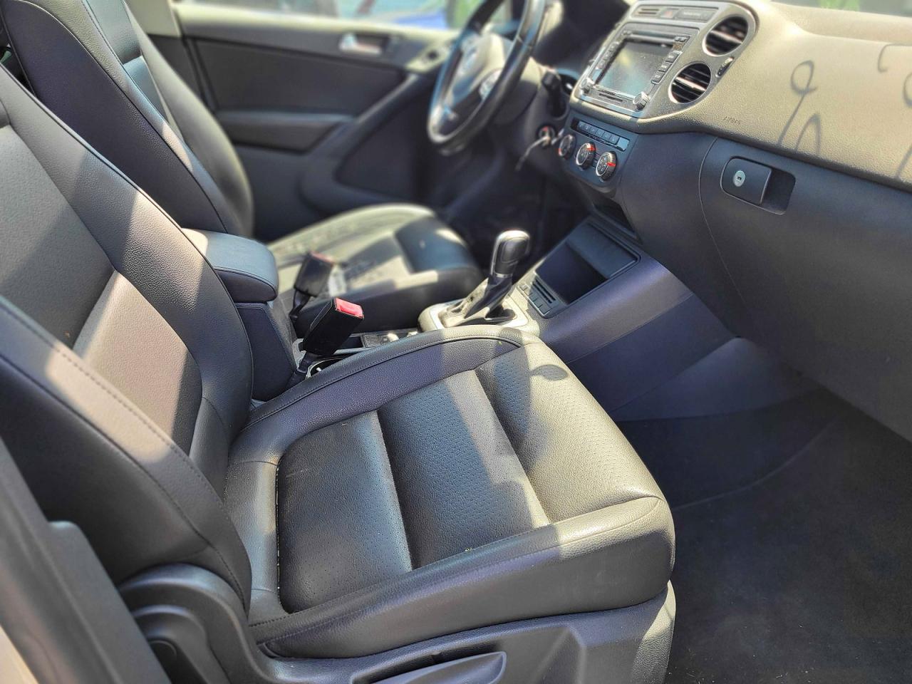 2013 Volkswagen Tiguan S Silver vin: WVGJV3AX8DW584293