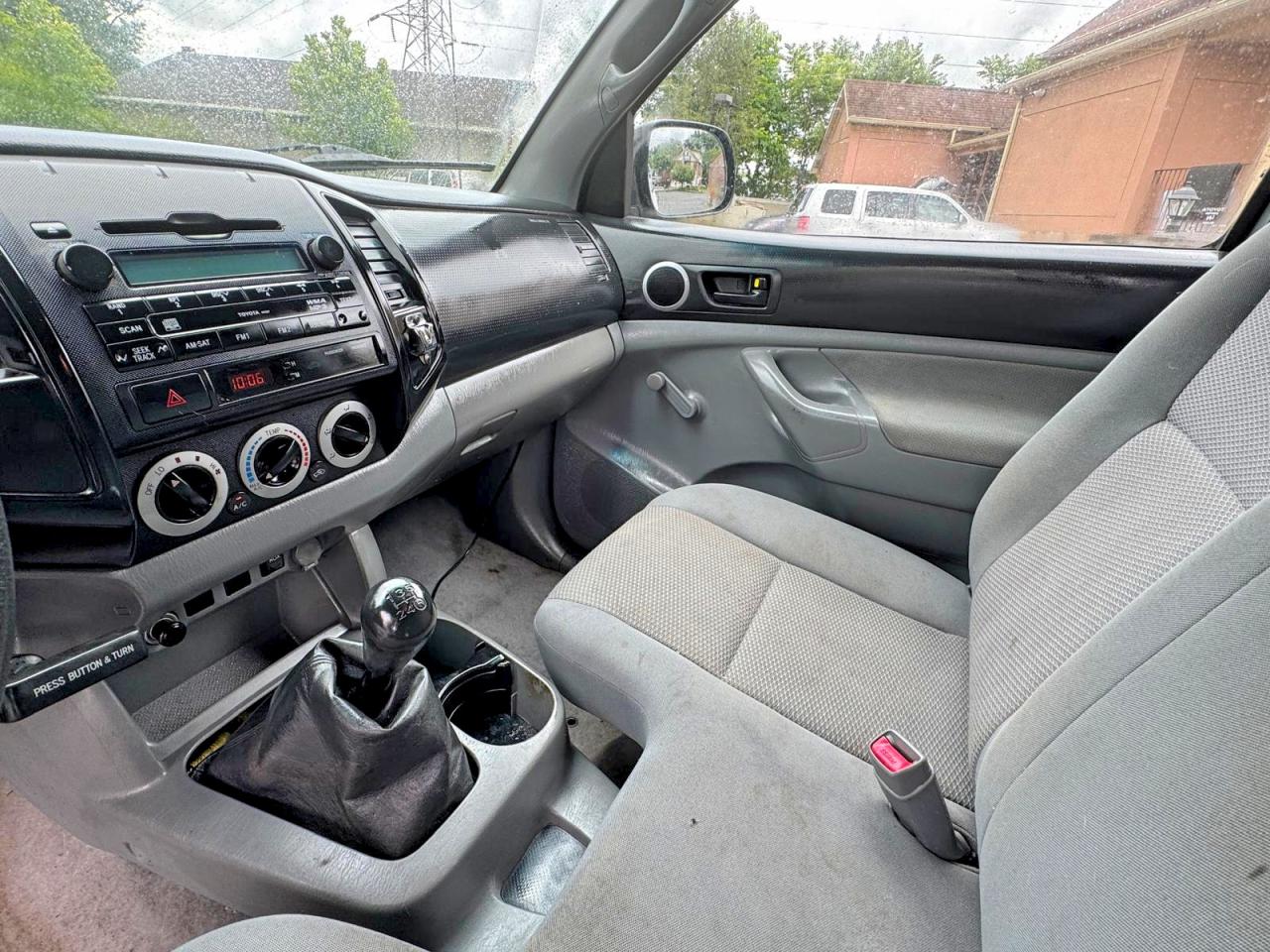 2009 Toyota Tacoma Base White vin: 5TENX22N09Z593104