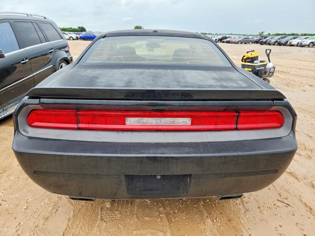 2013 Dodge Challenger R Black vin: 2C3CDYBT5DH679468