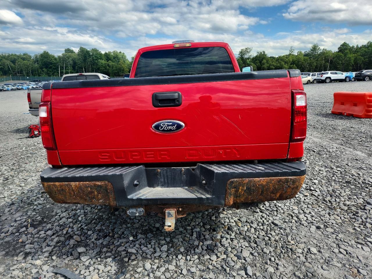 2010 Ford F250 Super Duty Red vin: 1FTNF2B53AEB35566