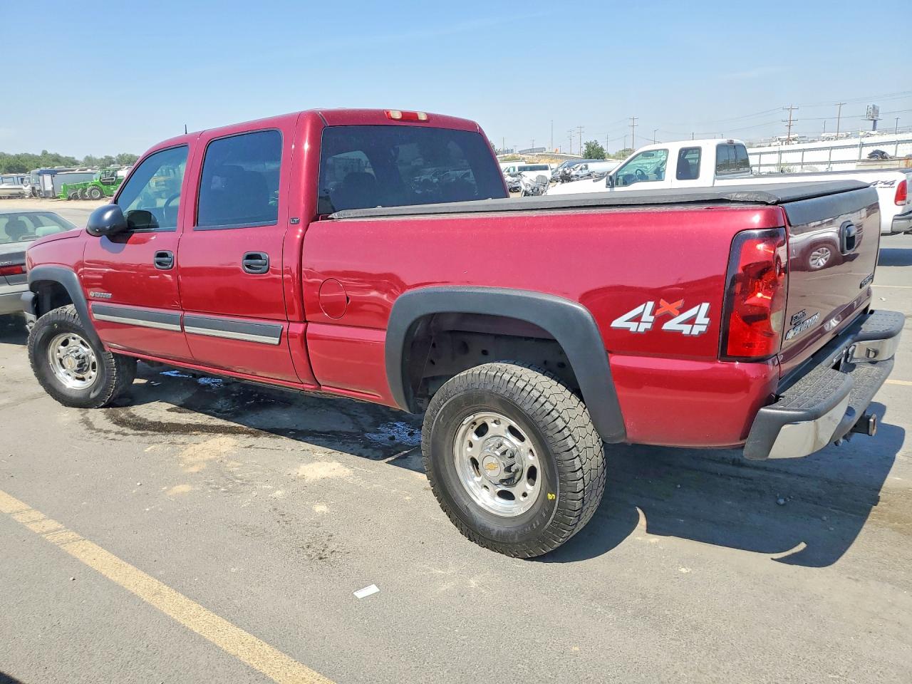 2005 Chevrolet Silverado K2500 Heavy Duty Burgundy vin: 1GCHK23U75F875071