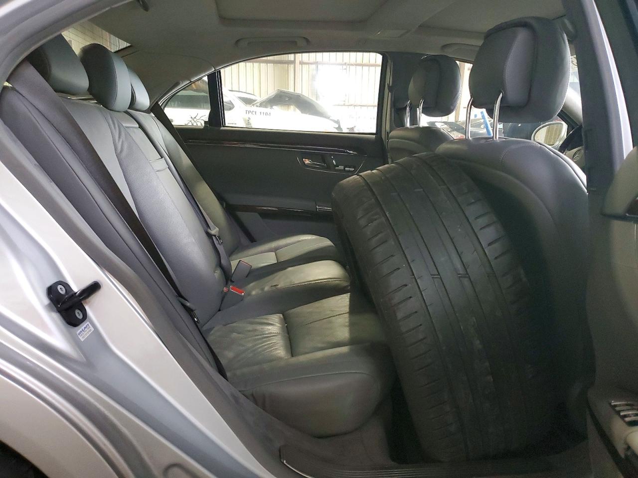 2007 Mercedes-benz S 600 Silver vin: WDDNG76X87A089759