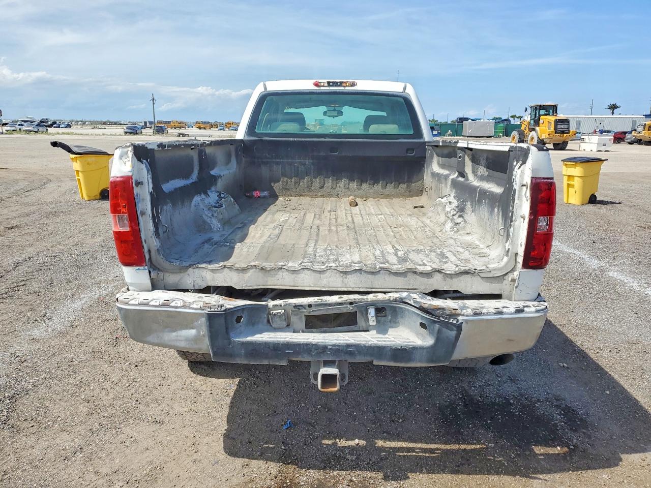 2007 Chevrolet Silverado K2500 Heavy Duty Белый vin: 1GCHK23K57F530901