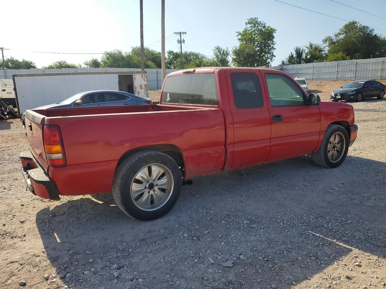 2001 Chevrolet Silverado C1500 Red vin: 2GCEC19T411180136