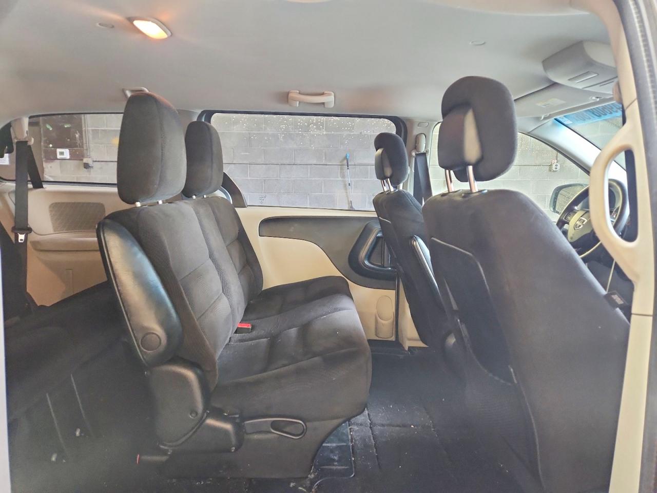 2014 Dodge Grand Caravan Se Silver vin: 2C4RDGBG2ER248178
