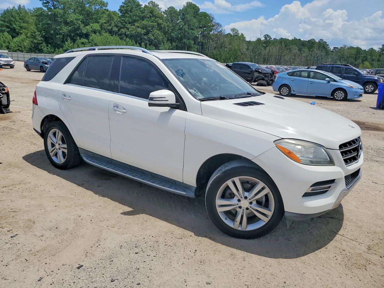 2014 Mercedes-benz Ml 350 White vin: 4JGDA5JB5EA288624