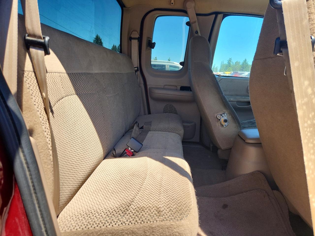 1999 Ford F150 Red vin: 1FTRX17W8XKC21914