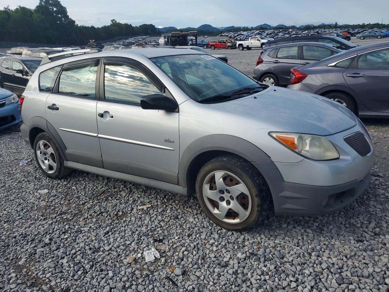 2008 Pontiac Vibe Silver vin: 5Y2SL65838Z404435