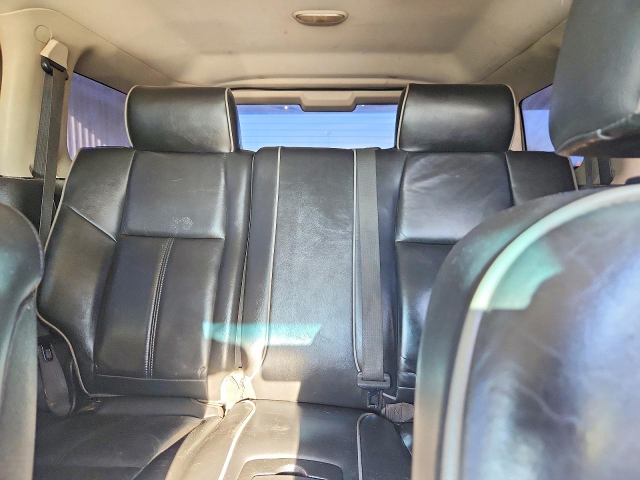 2008 Hummer H3 Silver vin: 5GTEN13E388132910