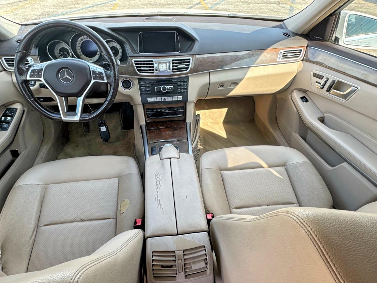 2014 Mercedes-benz E 350 White vin: WDDHF5KB6EA932532