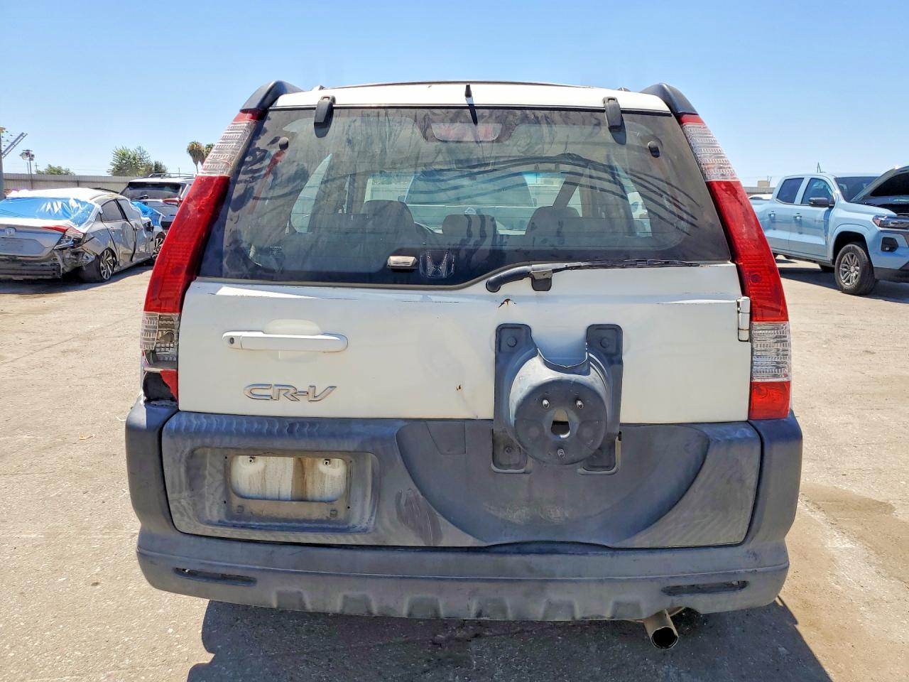 2005 Honda Cr-v Lx White vin: JHLRD68595C020528