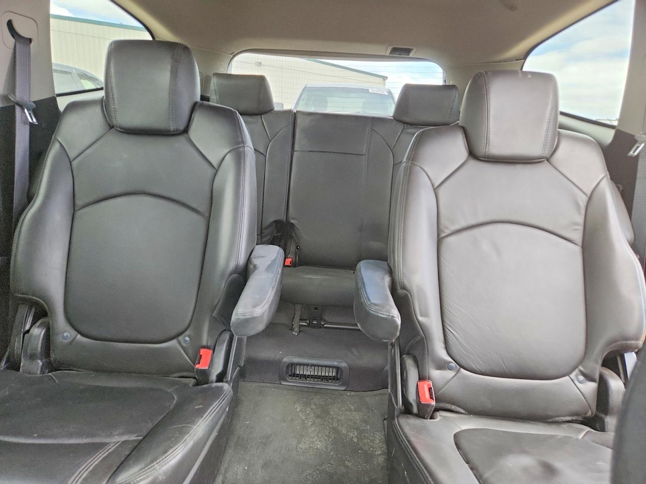 2010 Chev Traverse Lt Blue vin: 1GNLRGED3AS144050