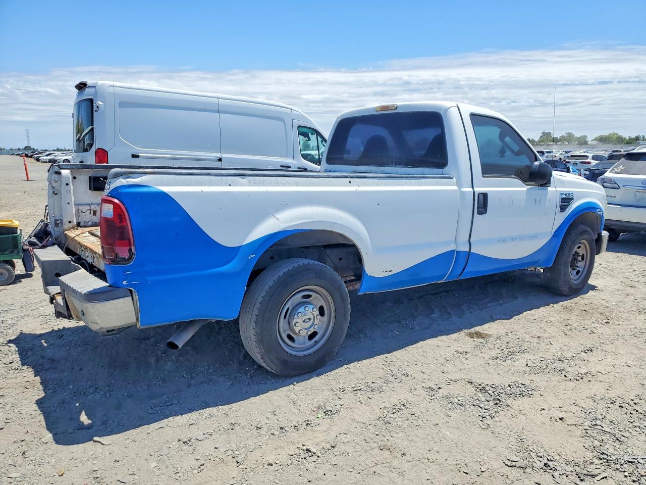 2008 Ford F250 Super Duty White vin: 1FTNF20528ED80386