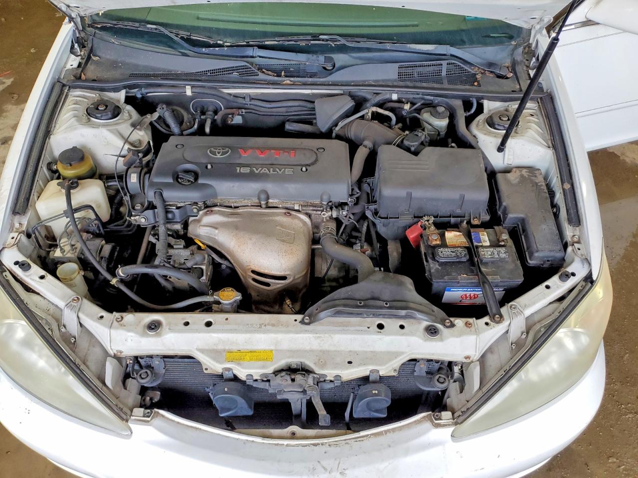 2002 Toyota Camry Le White vin: 4T1BE32K42U038266
