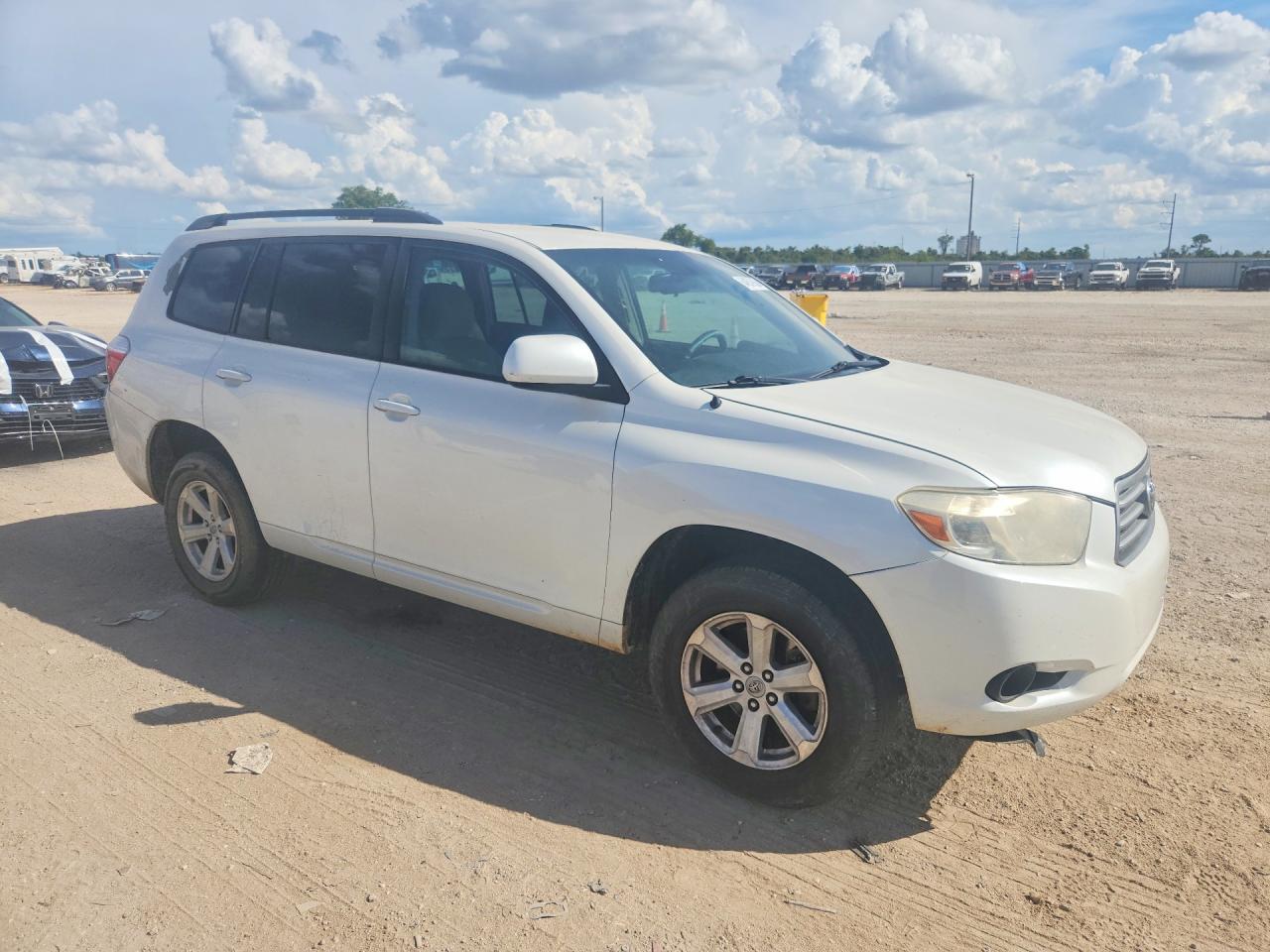 2010 Toyota Highlander Base Белый vin: 5TDZK3EH3AS022574