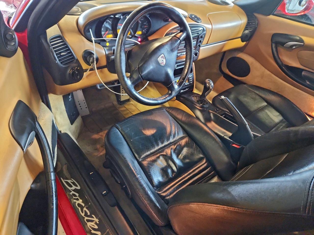 2001 Porsche Boxster Red vin: WP0CA29881U626226