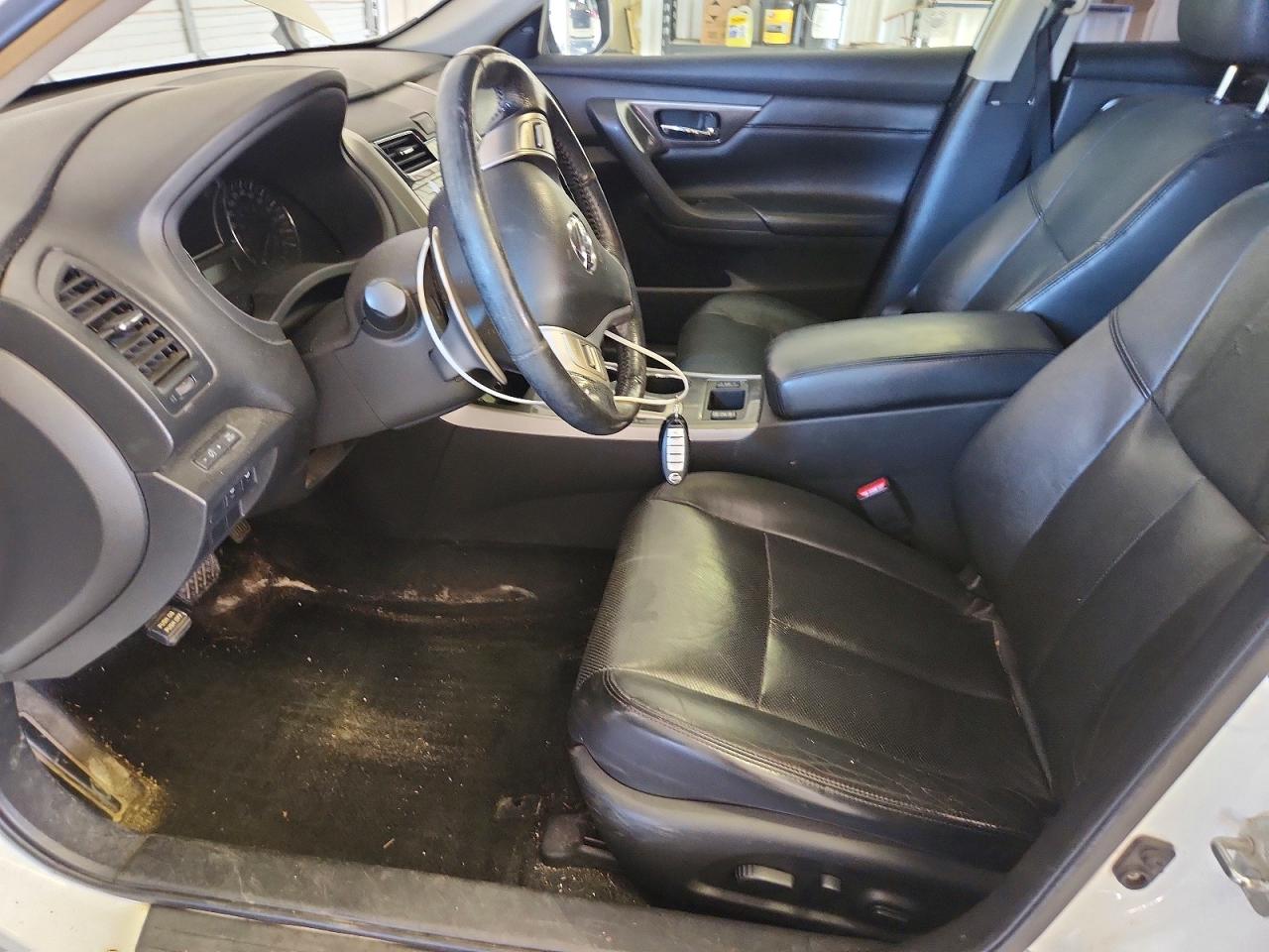 2013 Nissan Altima 3.5 S White vin: 1N4BL3AP1DN426937