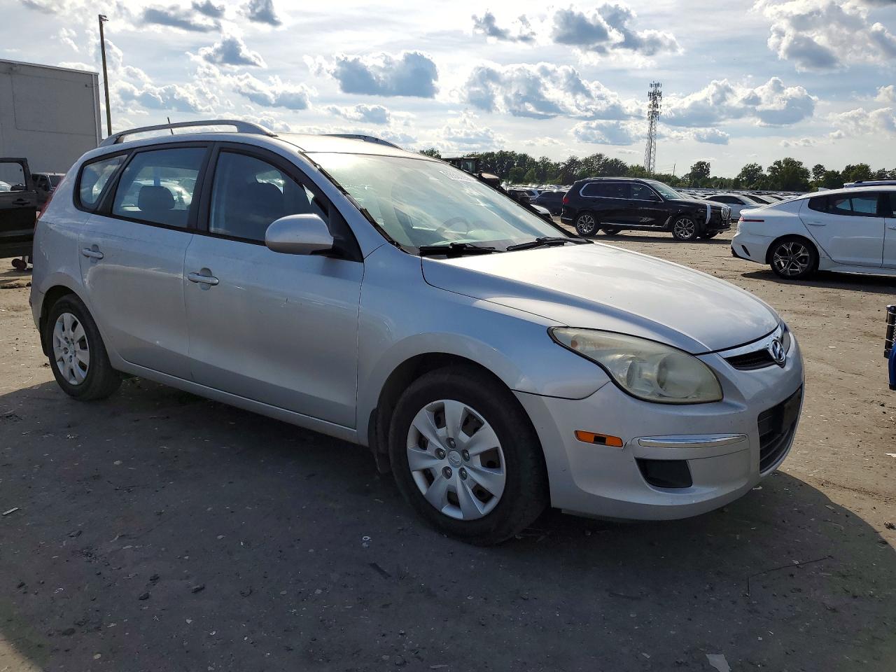 2011 Hyundai Elantra Touring Gls Silver vin: KMHDC8AE2BU121346