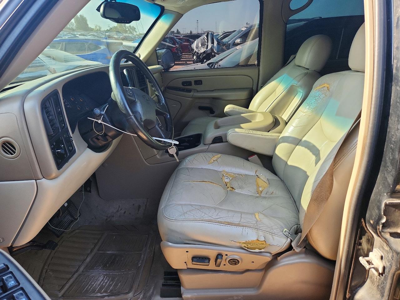 2004 Chevrolet Suburban K1500 Черный vin: 1GNFK16Z74J255400