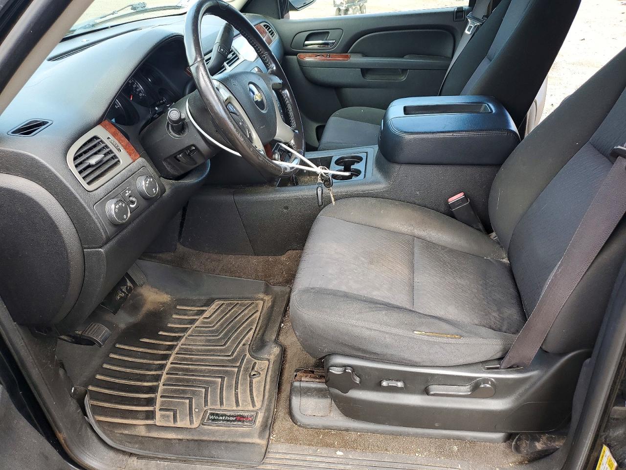 2011 Chevrolet Tahoe K1500 Ls Black vin: 1GNSKAE09BR271906