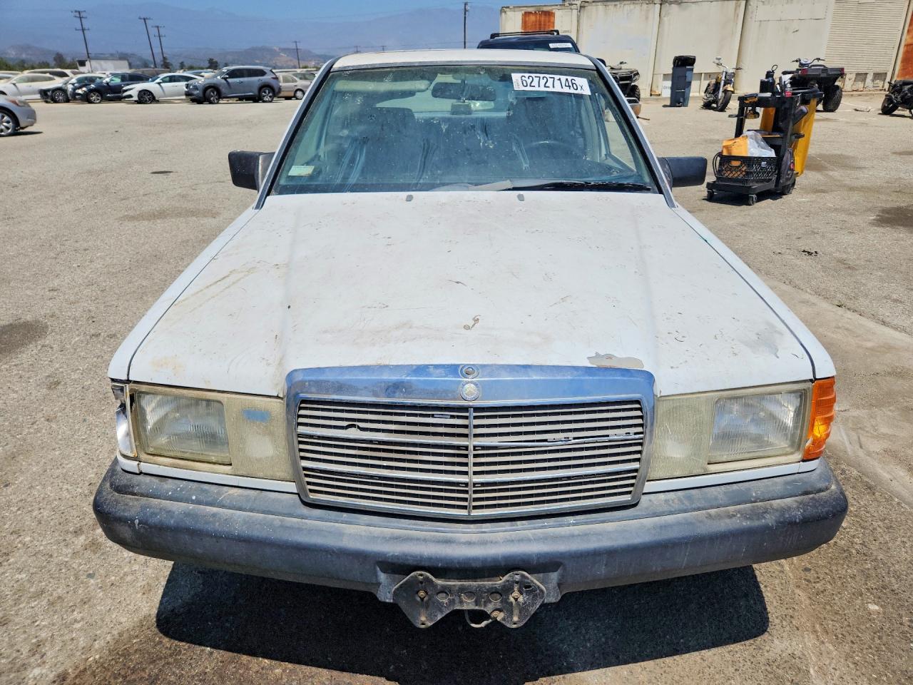 1988 Mercedes-benz 190 E 2.3 White vin: WDBDA28D4JF416521