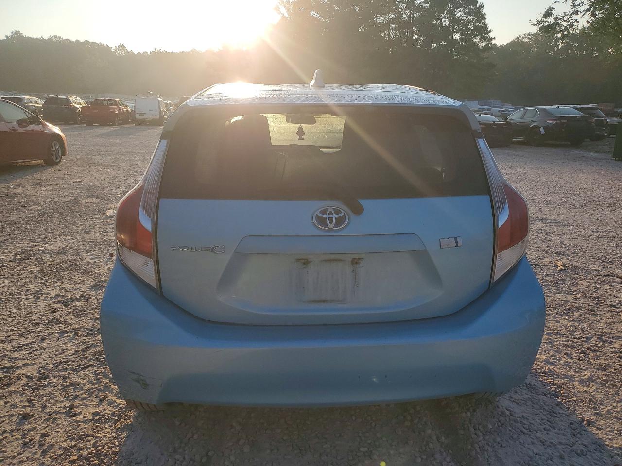 2015 Toyota Prius C One Blue vin: JTDKDTB34F1091847