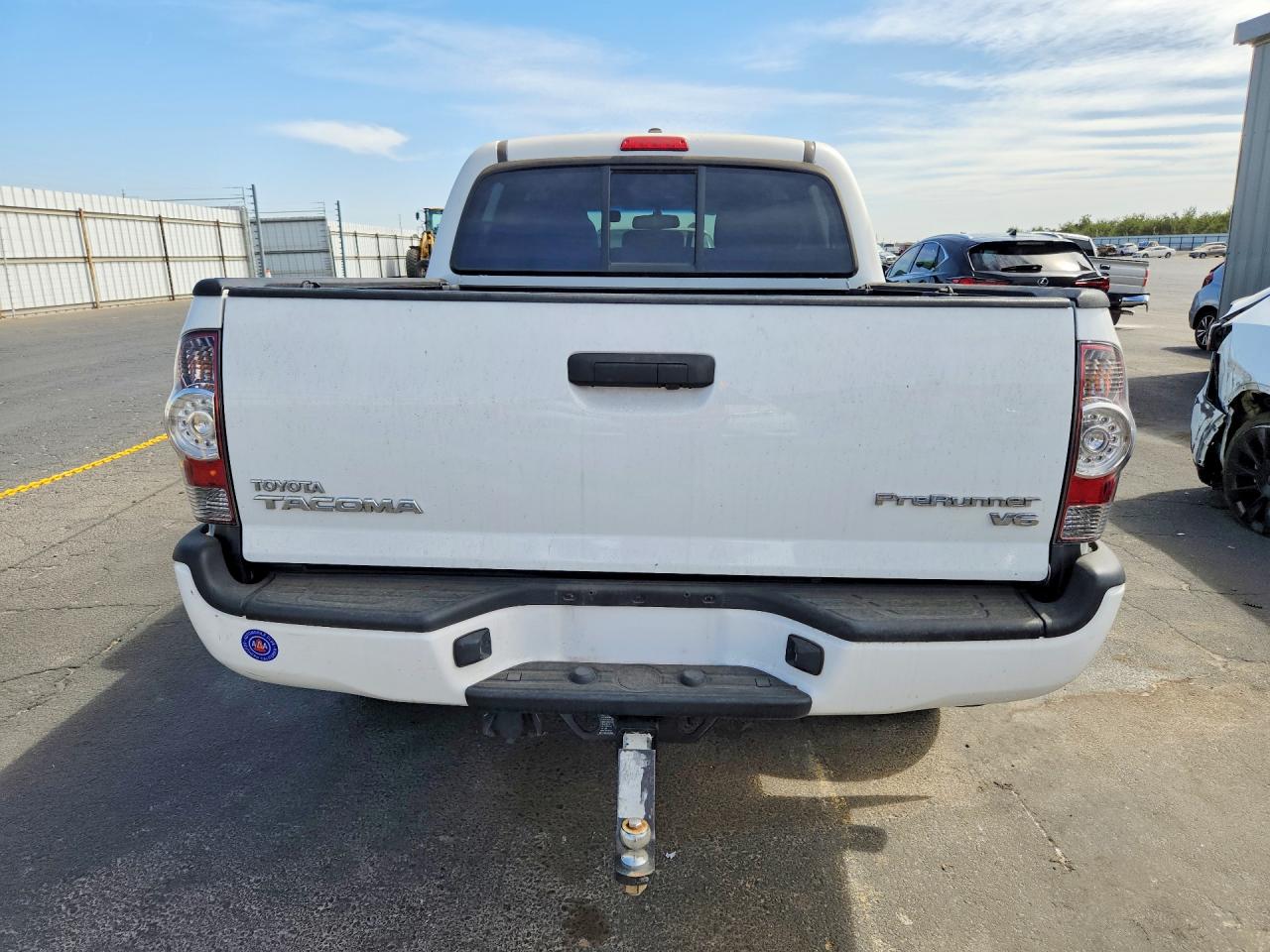 2011 Toyota Tacoma Double Cab Prerunner Белый vin: 3TMJU4GN3BM113930