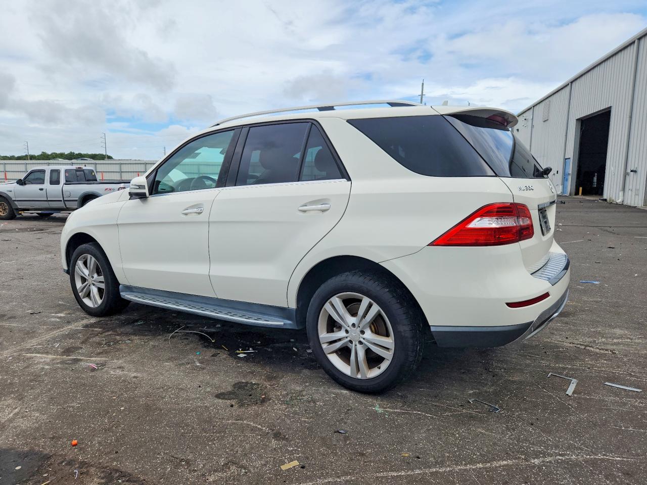 2013 Mercedes-benz Ml 350 Bluetec White vin: 4JGDA2EB5DA166594