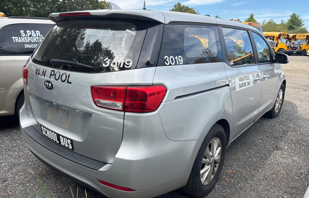 2018 Kia Sedona L Серебряный vin: KNDMA5C11J6400714