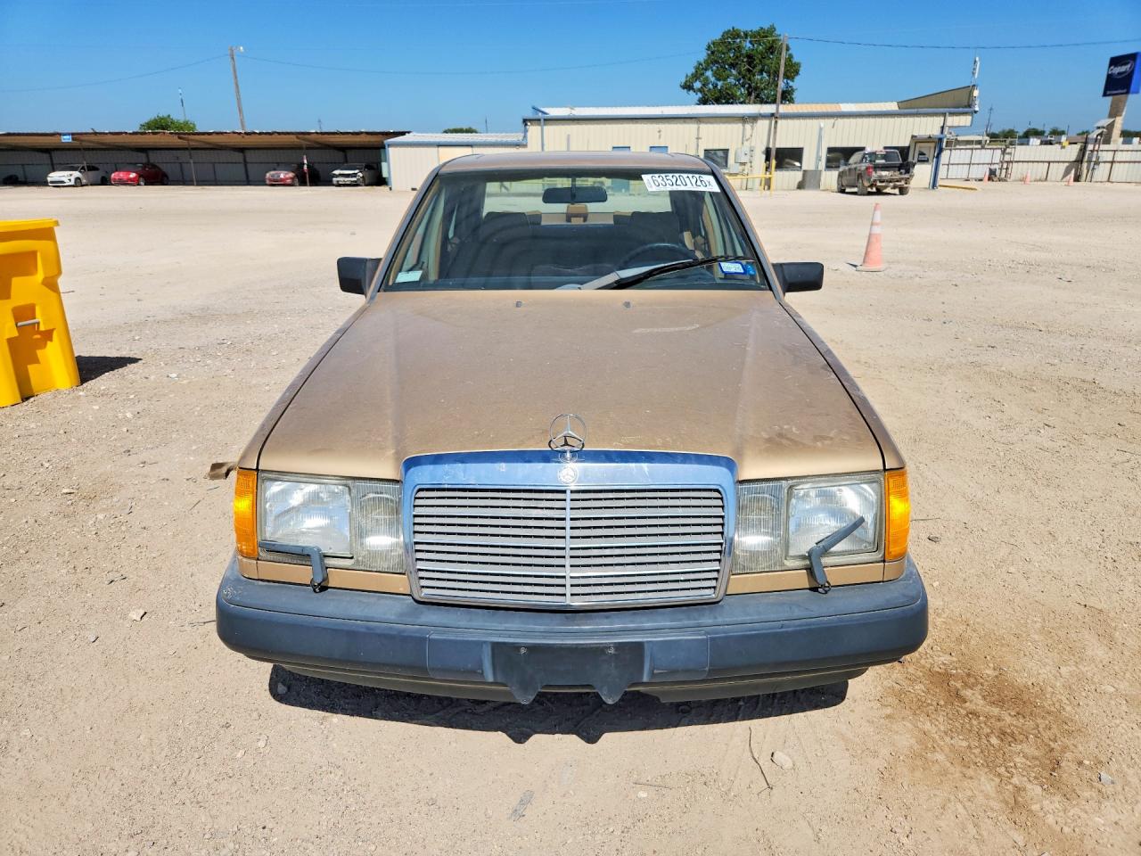 1987 Mercedes-benz 300 E Gold vin: WDBEA30D3HA539059