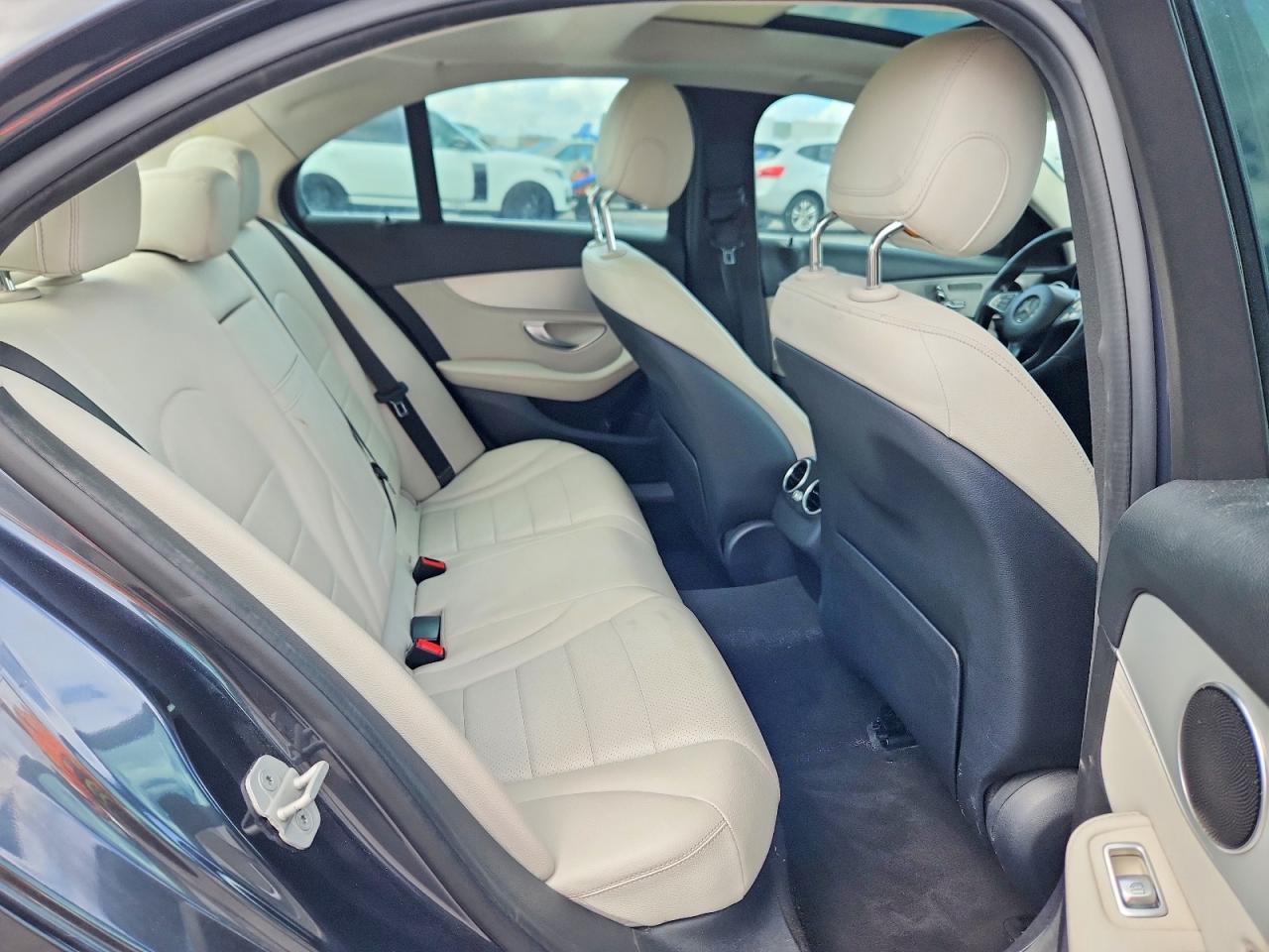 2015 Mercedes-benz C 300 Gray vin: 55SWF4JB9FU048346